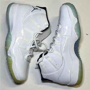 Jordan 11 Retro Legend Blue